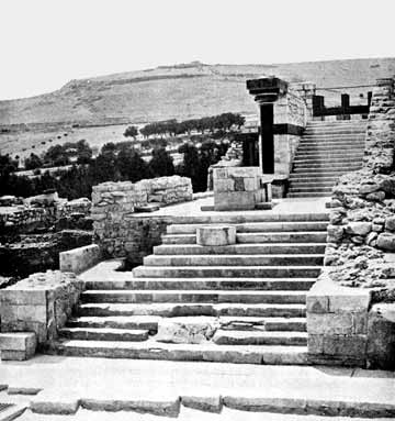 Evans photo of the restored Central Staircase