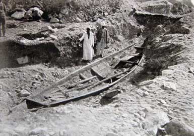 A Middle Kingdom Boat Burial from Dashur. Pyramid of Senwosret III