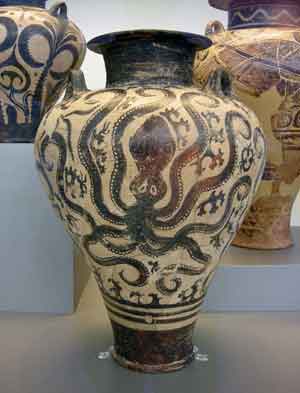 Mycenaean Amphorae (photo by Sailko)