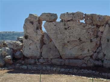 Ggantija South.Apse 3