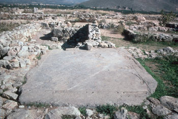 Tiryns. Bathroom (11)