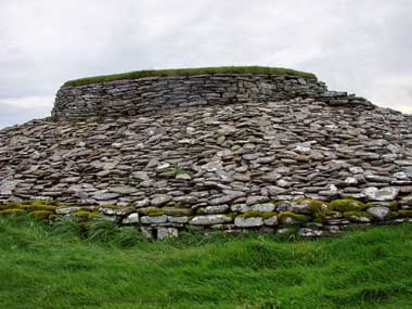 Quoyness. Cairn from the rear