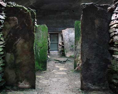 Knowe of Yarso. Looking outwards from the rear of the Burial Chamber